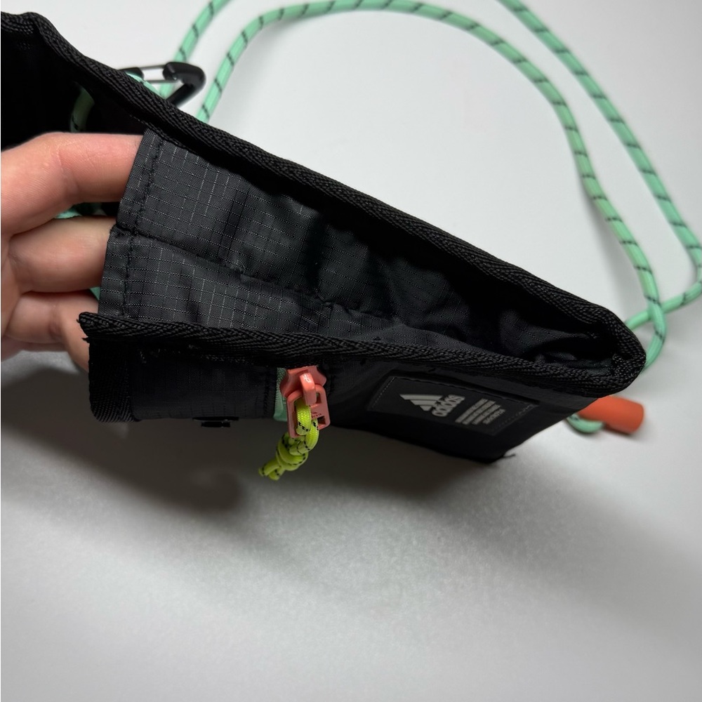 Adidas Small Pouch - Picture 5 of 6